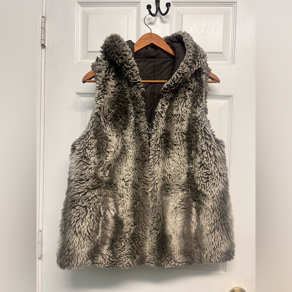 Kristen Blake Quilted Vest in Dark Brown